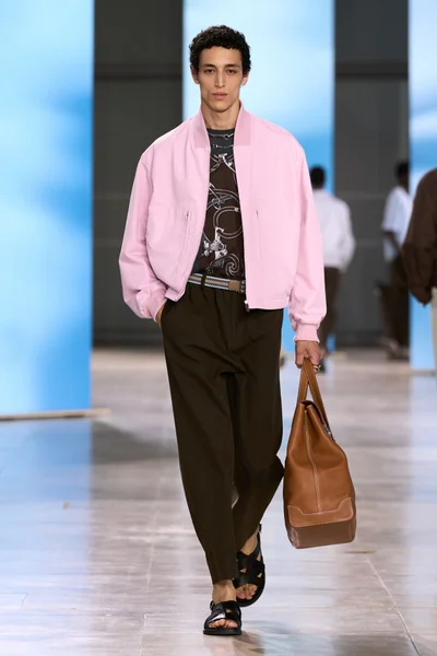 Look 12